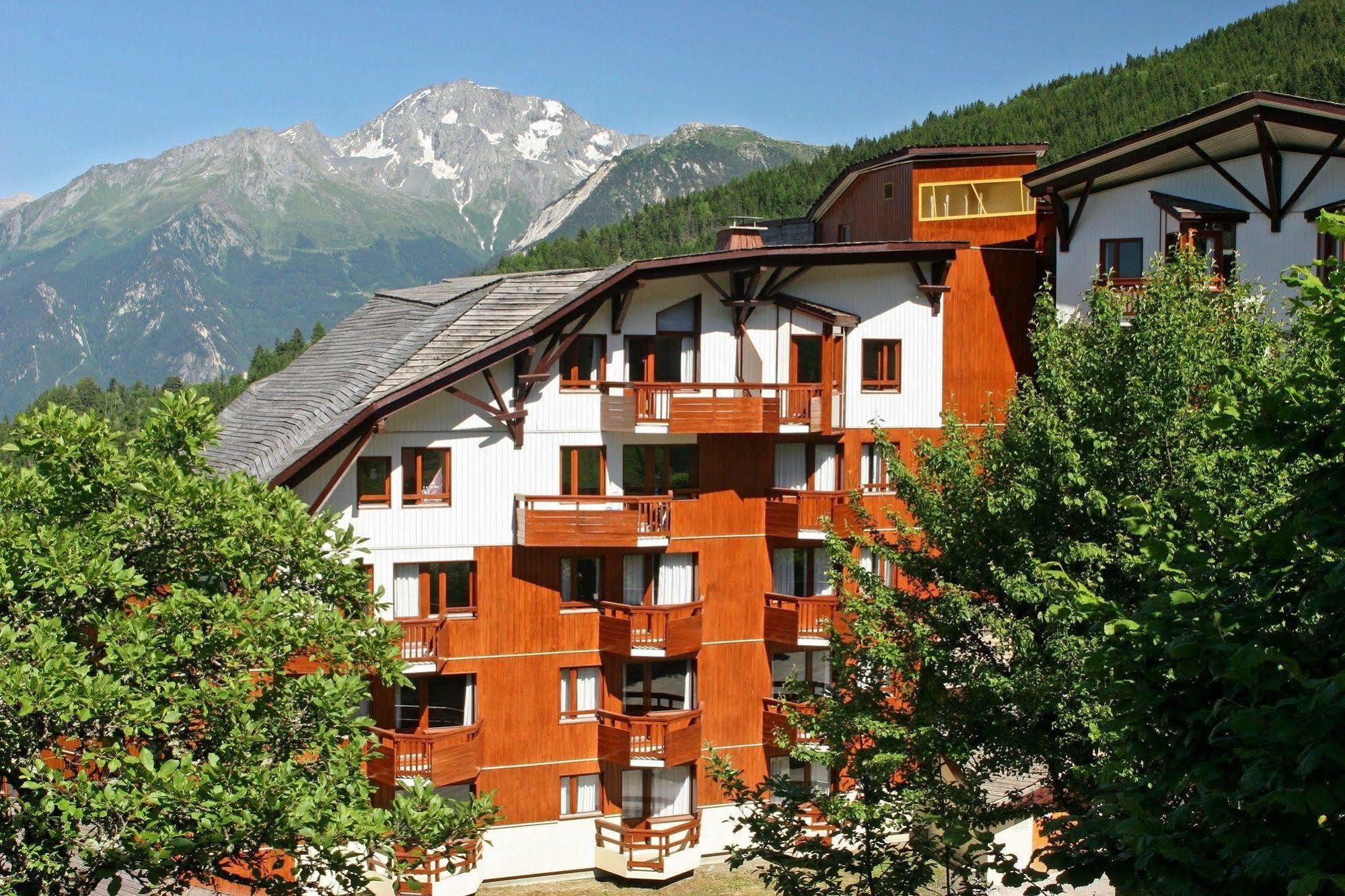 Résidence Pierre&Vacances Le Britania La Tania Exterior foto